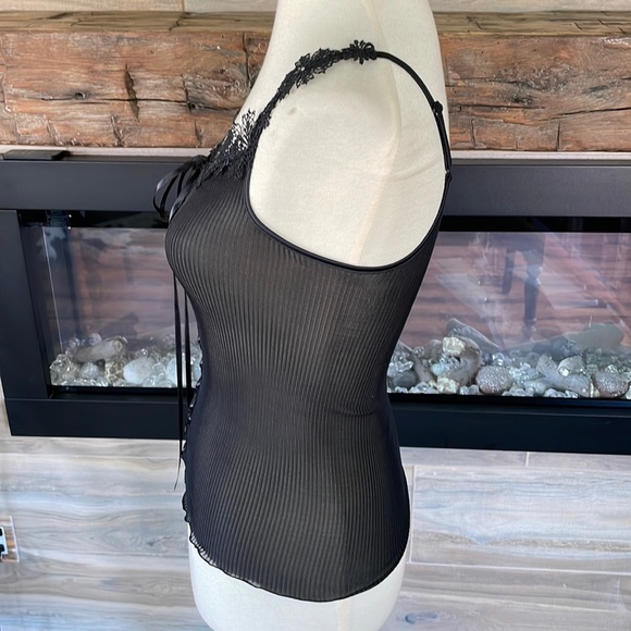 Oscalito 100% silk black tank top. Size 2. NWT - Picture 5 of 8